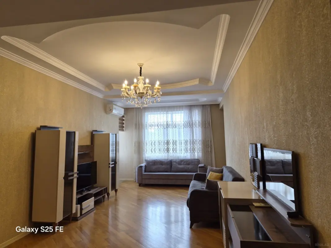 Kirayə verilir 4 otaqlı mənzil 153 m²