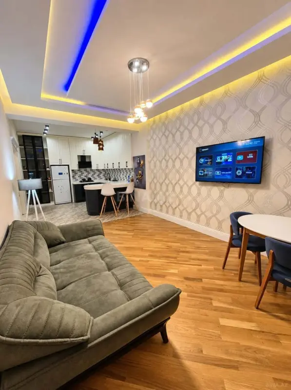 Satılır 2 otaqlı mənzil 76 m²