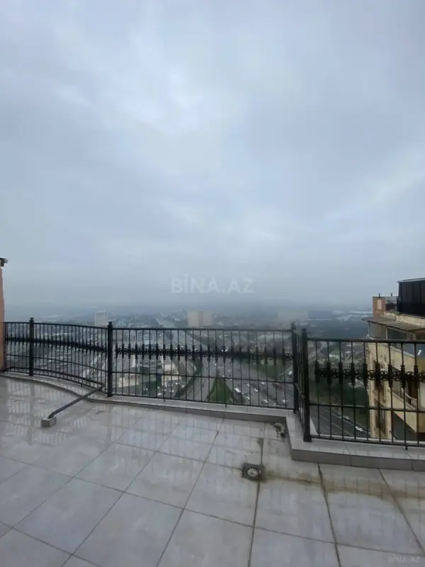 Satılır 3 otaqlı mənzil 160 m²