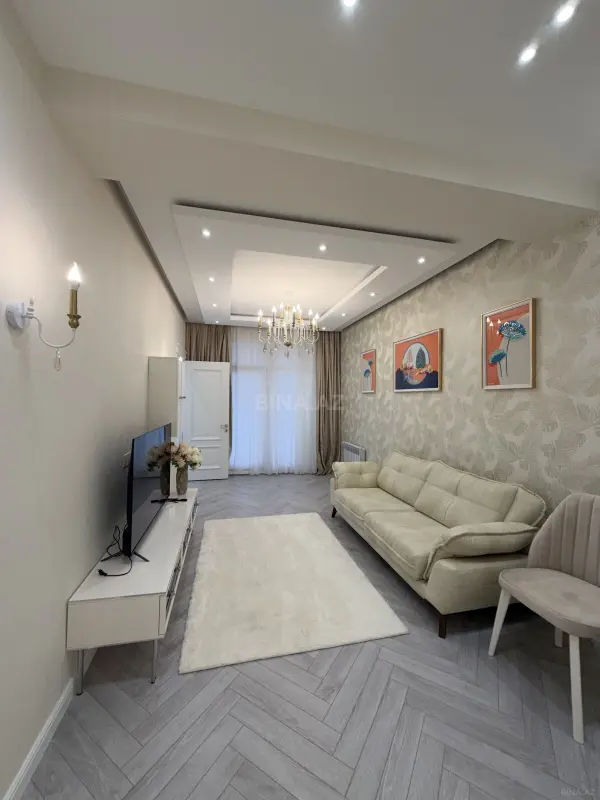 Satılır 3 otaqlı mənzil 98 m²