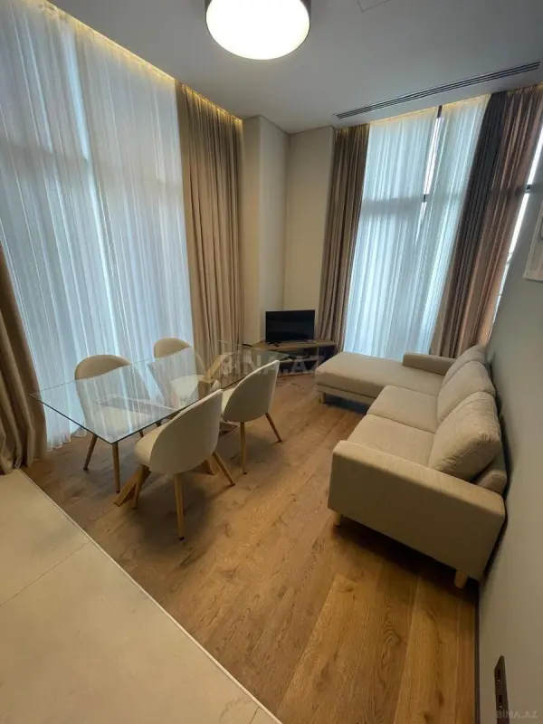 Satılır 2 otaqlı mənzil 79 m²