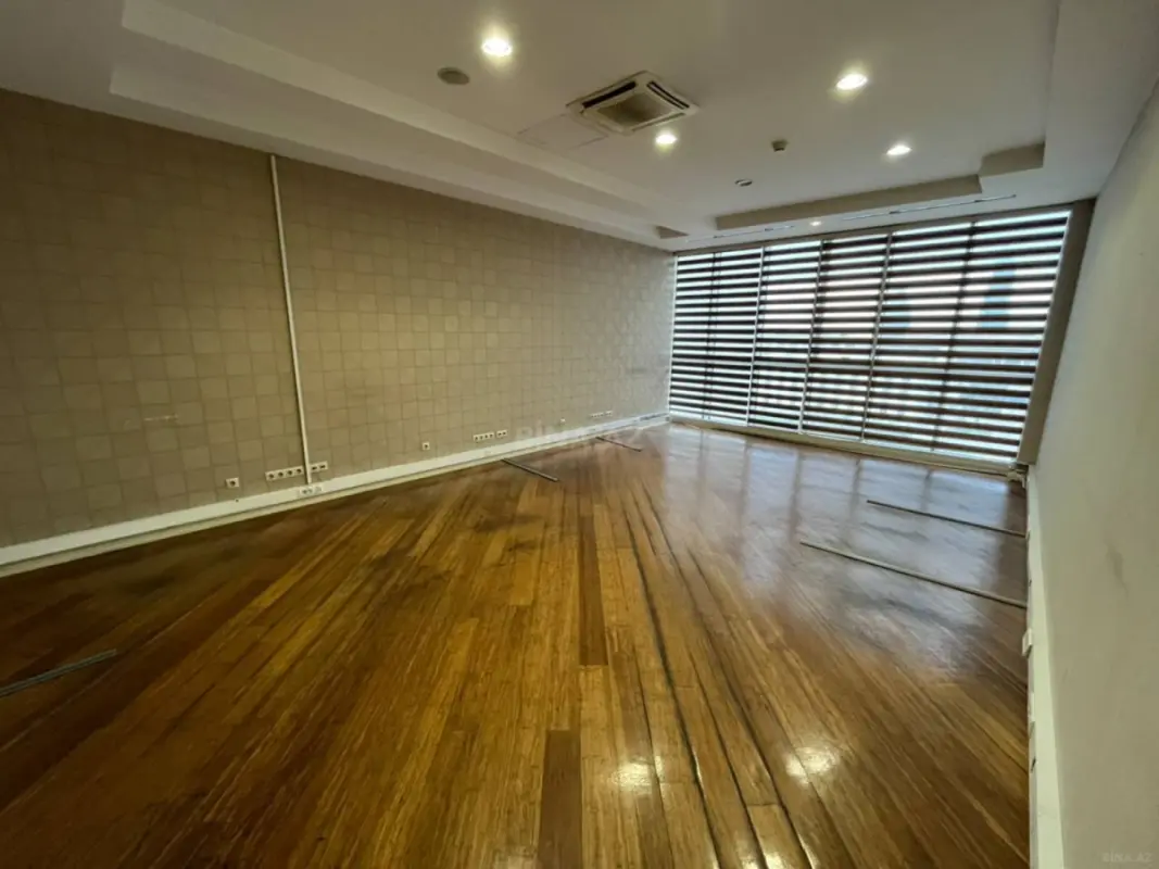 Kirayə verilir 6 otaqlı ofis 250 m²