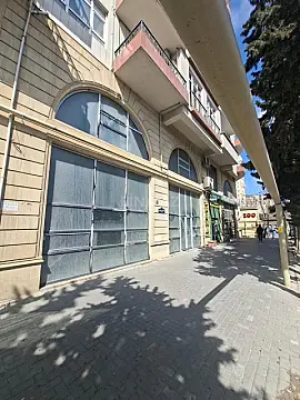 Kirayə verilir obyekt 253 m² — Bakı, Səbail 253.00 m²