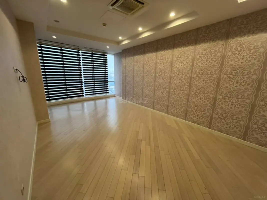 Kirayə verilir 10 otaqlı ofis 550 m²