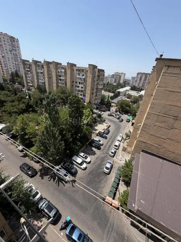 Satılır 5 otaqlı mənzil 120 m²