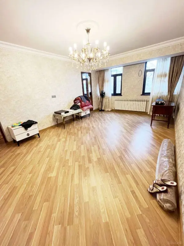 Satılır 4 otaqlı mənzil 105 m²