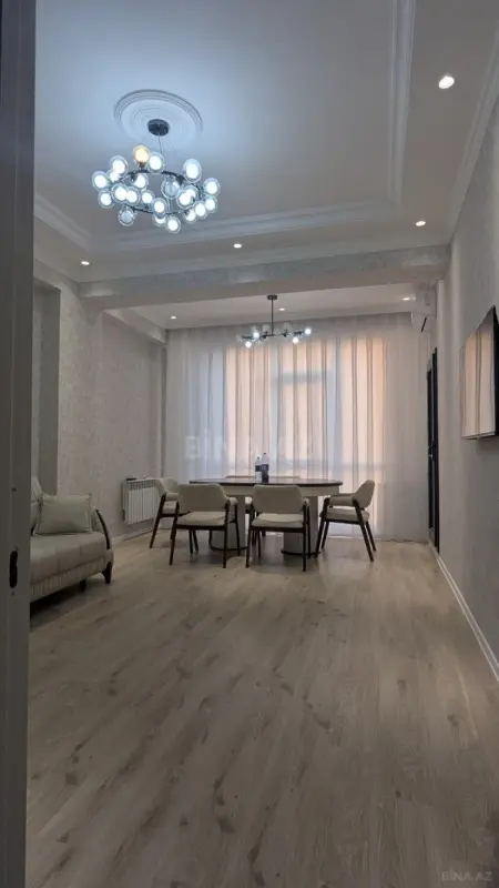 Kirayə verilir 2 otaqlı mənzil 72 m²