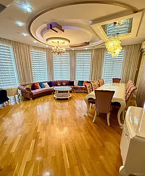 Satılır 4 otaqlı mənzil 185 m² — Bakı 4 otaq 185.00 m²