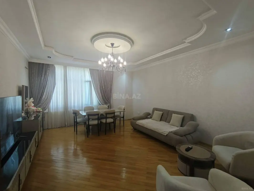 Satılır 3 otaqlı mənzil 110 m²