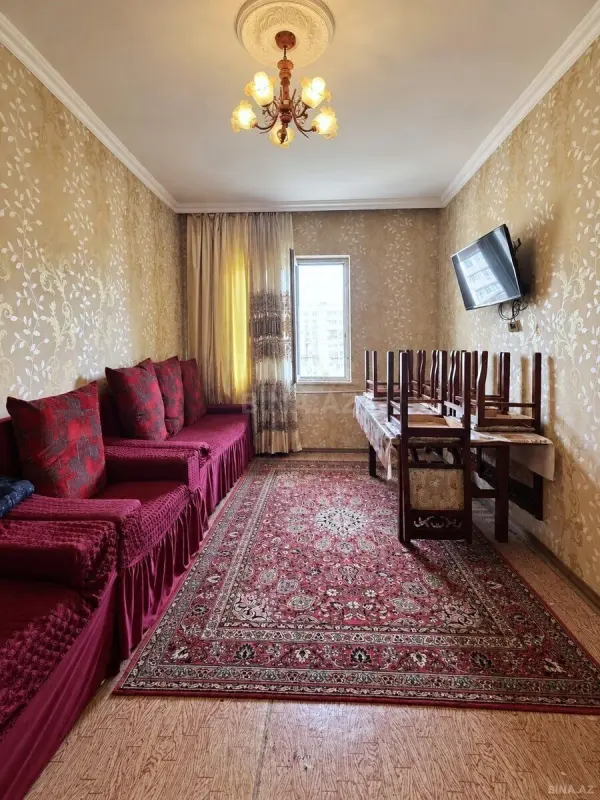 Satılır 5 otaqlı mənzil 125 m²