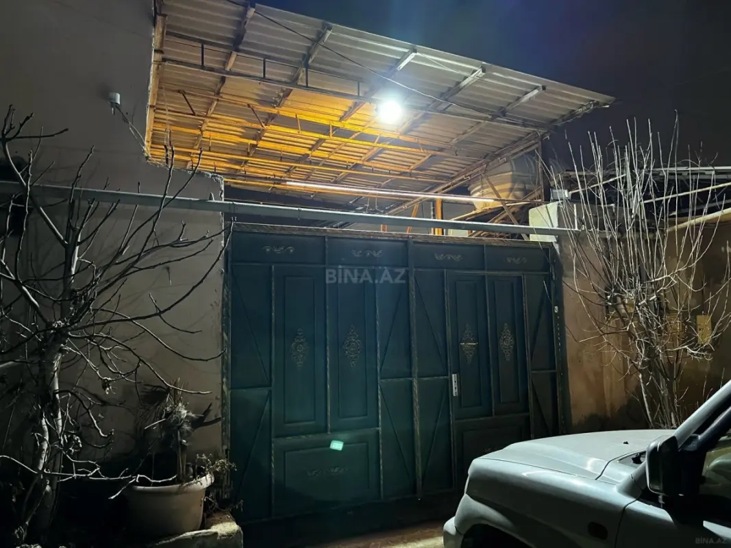 Satılır 5 otaqlı həyət evi 310 m²