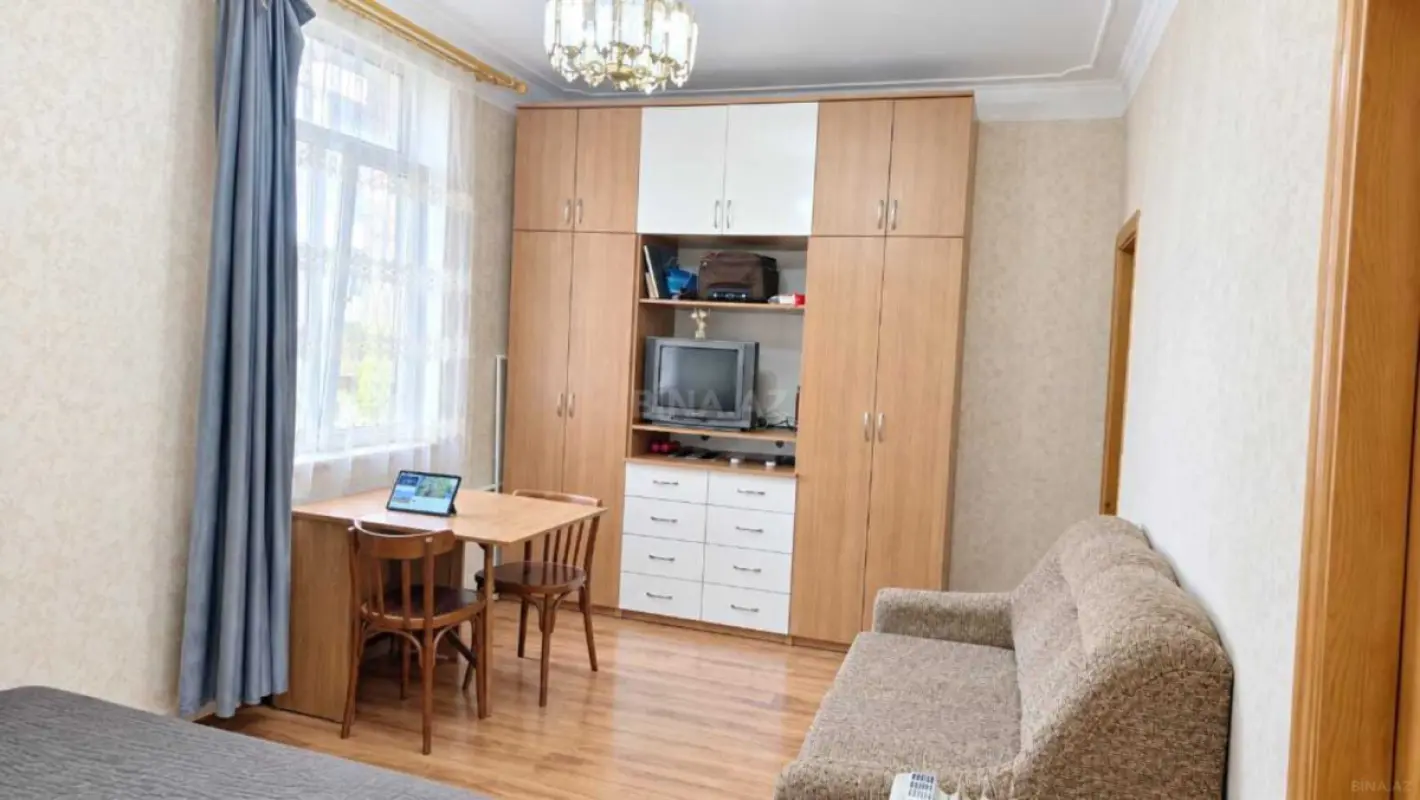 Satılır 1 otaqlı mənzil 35 m²