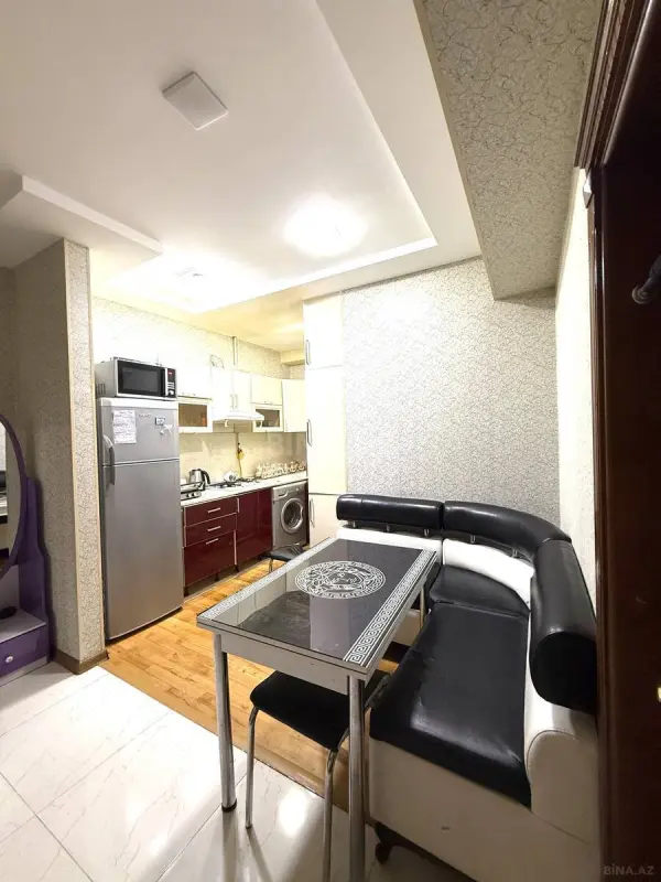 Satılır 2 otaqlı mənzil 76 m²