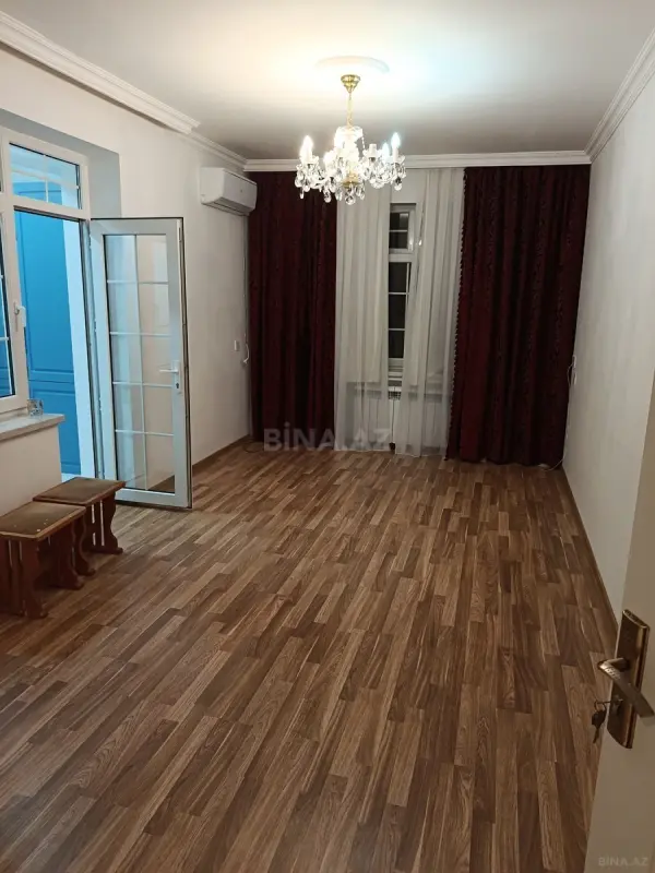 Satılır 2 otaqlı mənzil 68 m²