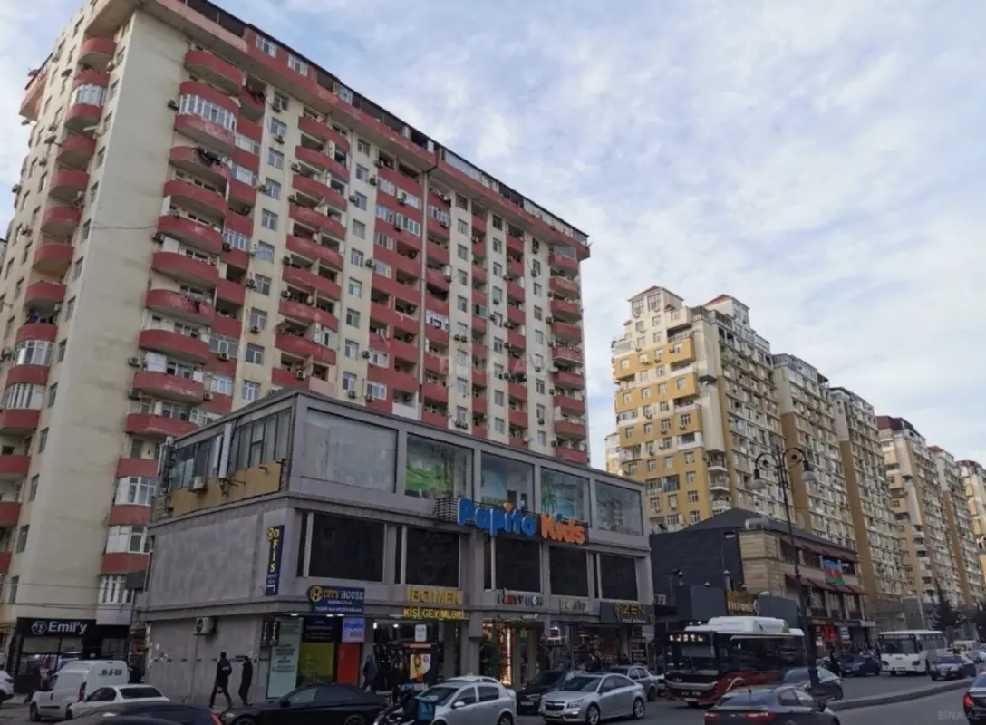 Kirayə verilir 2 otaqlı mənzil 98 m²