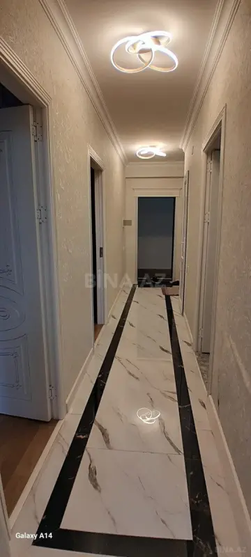 Satılır 3 otaqlı mənzil 82 m²