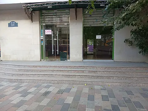 Kirayə verilir obyekt 100 m² — Bakı, Sahil qəs. 100.00 m²