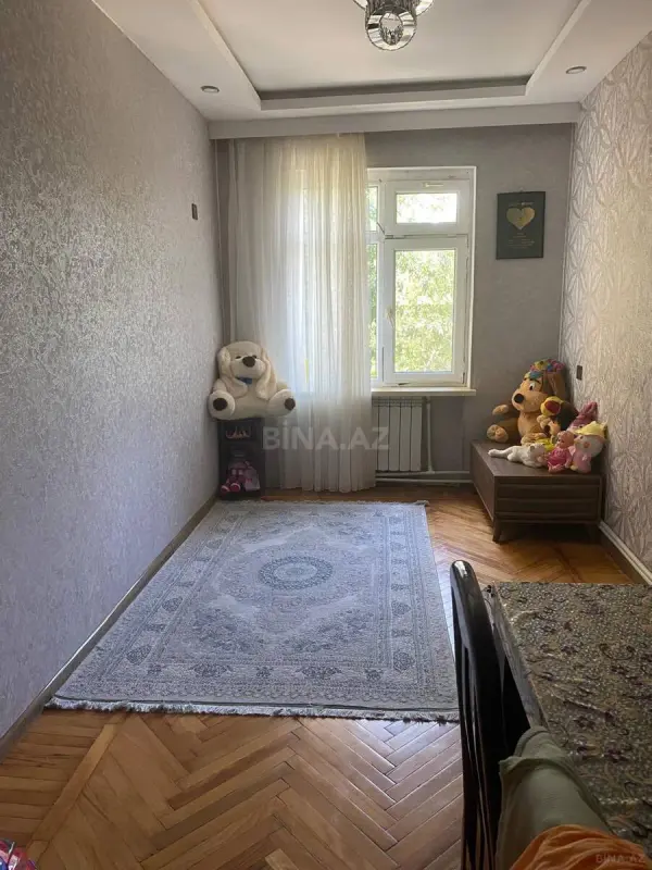 Satılır 4 otaqlı mənzil 90 m²