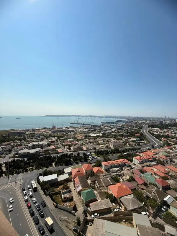 Satılır 3 otaqlı mənzil 140 m²