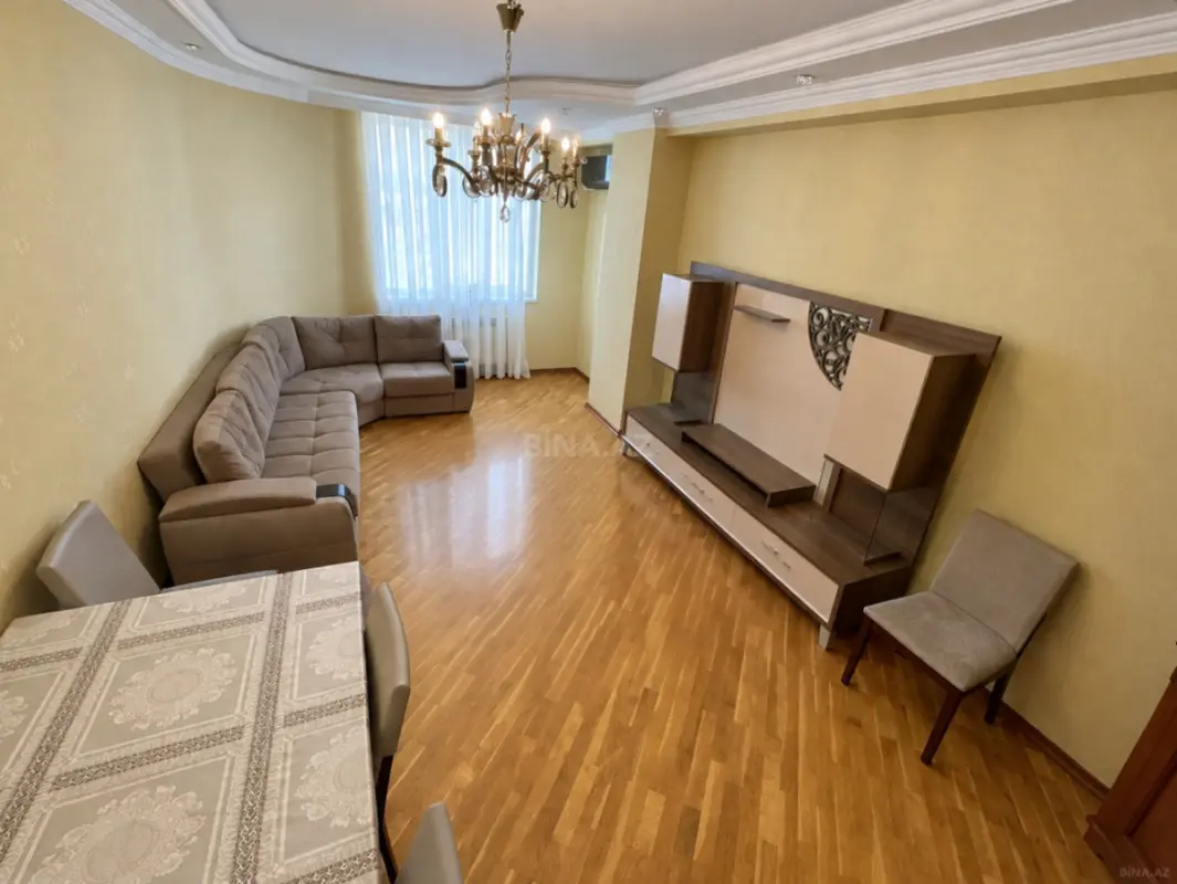 Satılır 3 otaqlı mənzil 128 m²