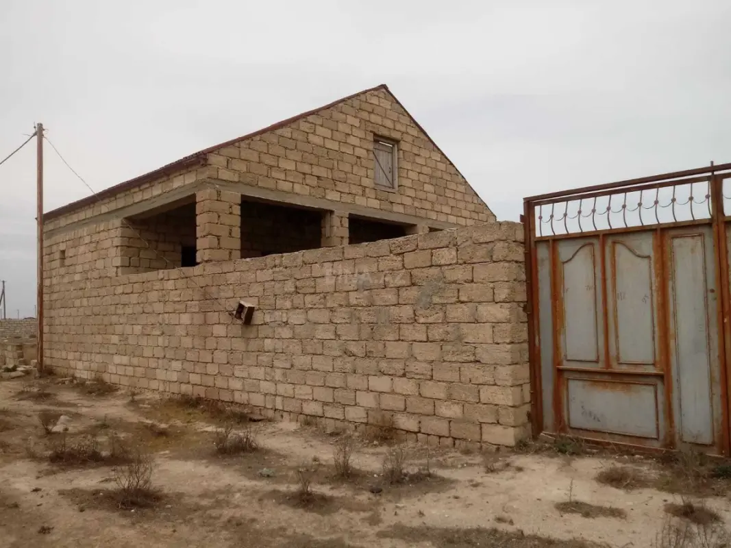 Satılır 3 otaqlı həyət evi 100 m²