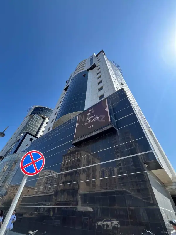 Kirayə verilir 4 otaqlı mənzil 245 m²