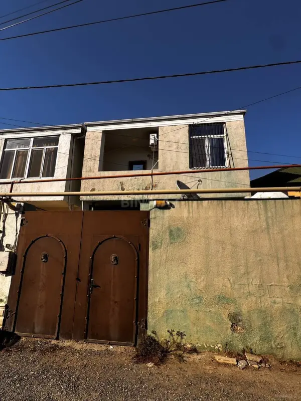 Satılır 4 otaqlı həyət evi 168 m²