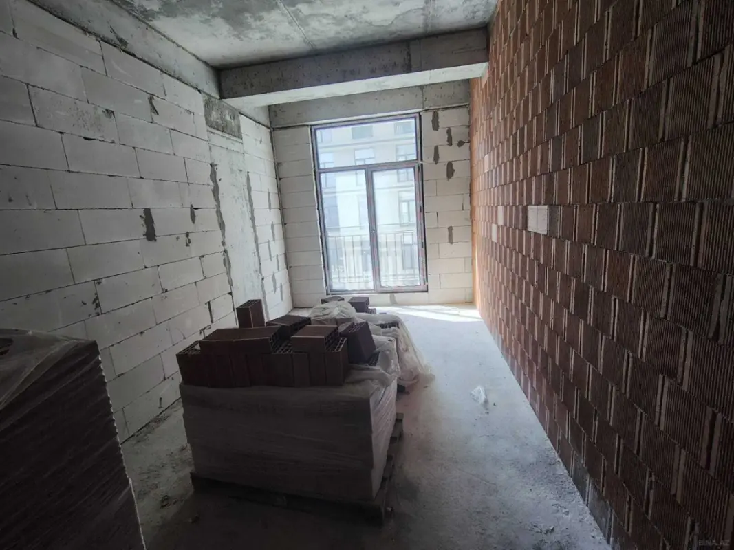 Satılır 3 otaqlı mənzil 107 m²