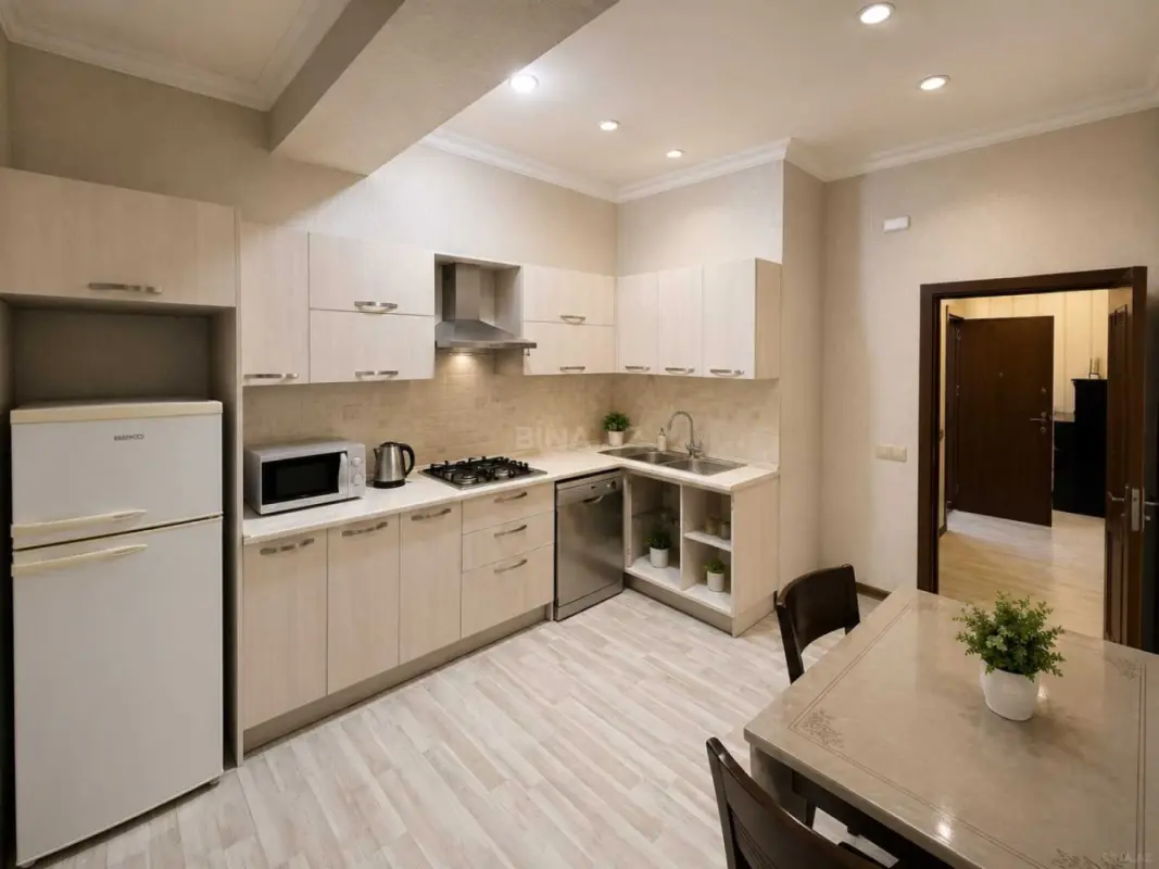 Satılır 3 otaqlı mənzil 83 m²