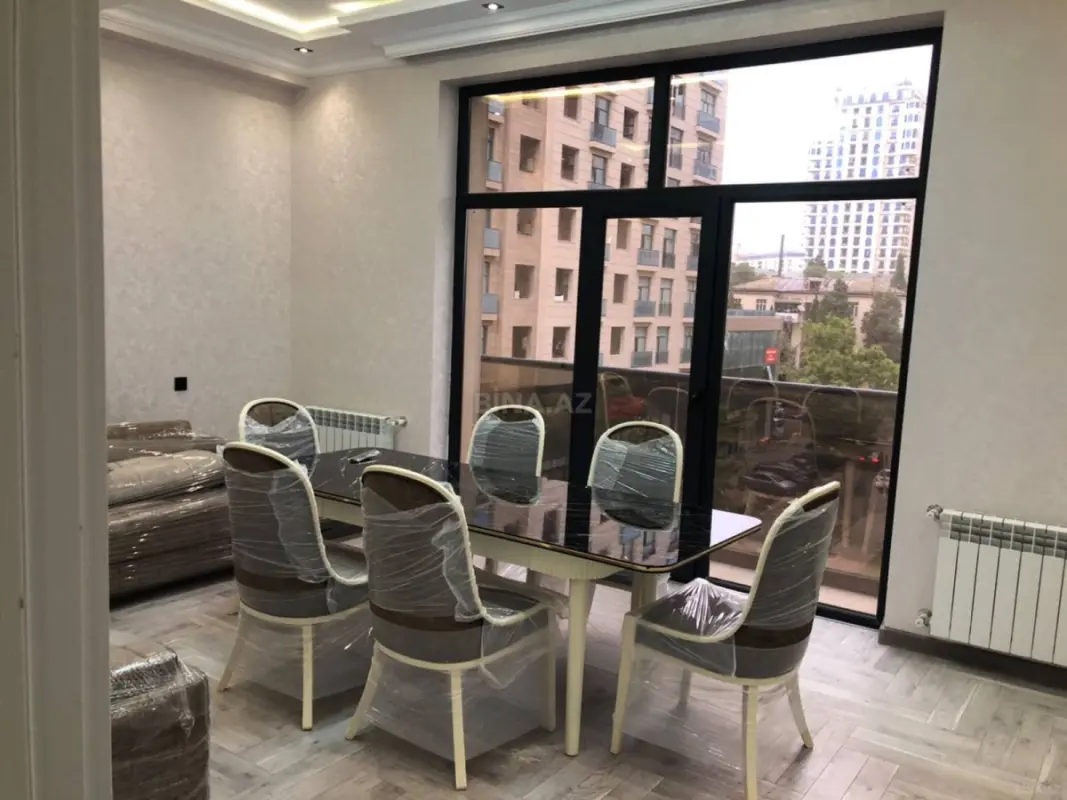 Satılır 2 otaqlı mənzil 87 m²