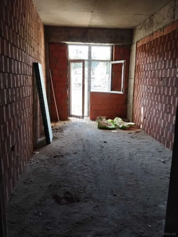 Satılır 2 otaqlı mənzil 87 m²