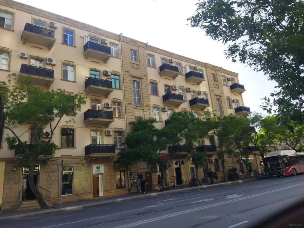 Satılır 3 otaqlı mənzil 80 m²