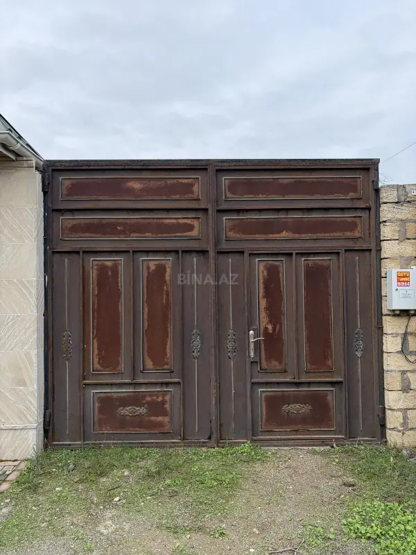 Satılır 4 otaqlı həyət evi 196.5 m²