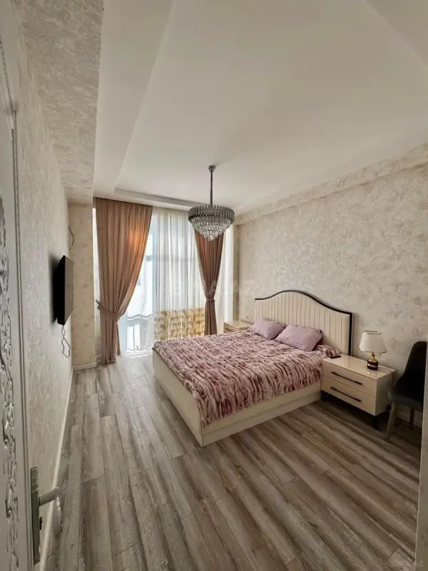 Satılır 2 otaqlı mənzil 71.4 m²