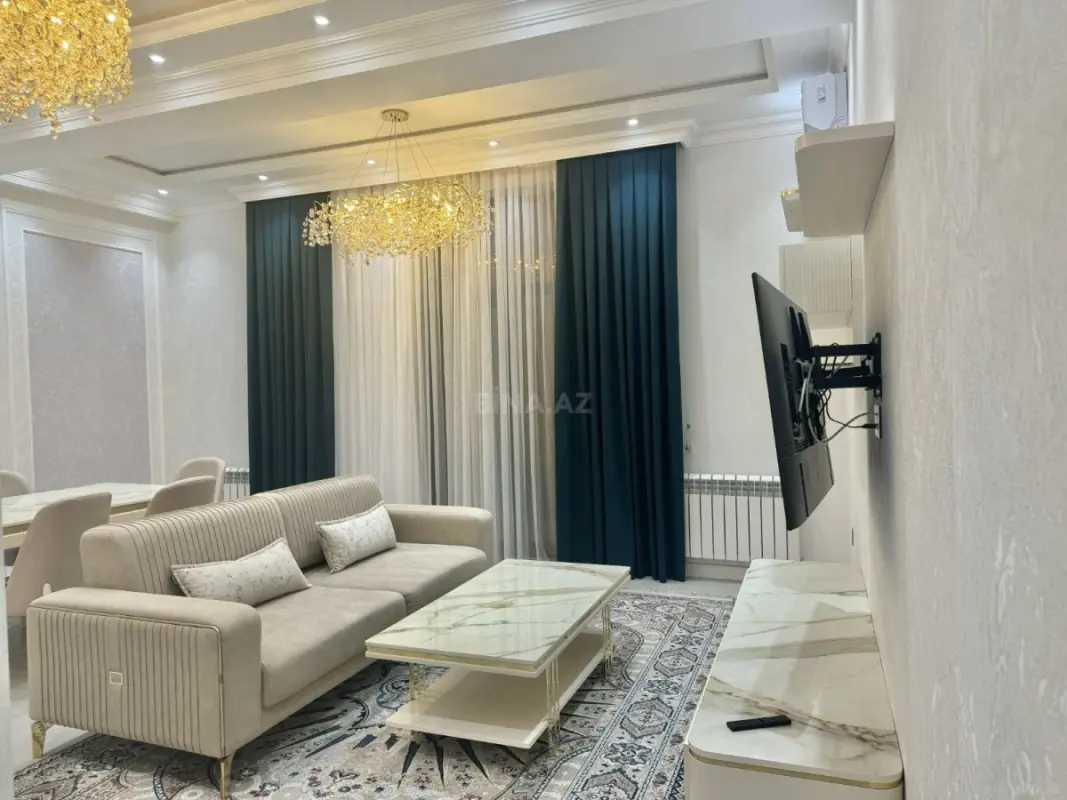 Kirayə verilir 3 otaqlı mənzil 130 m²