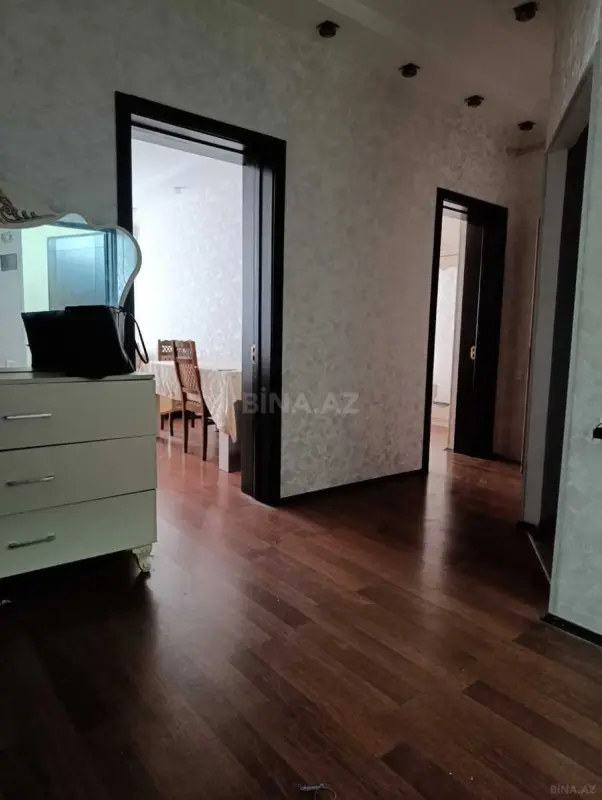 Kirayə verilir 2 otaqlı mənzil 73 m²