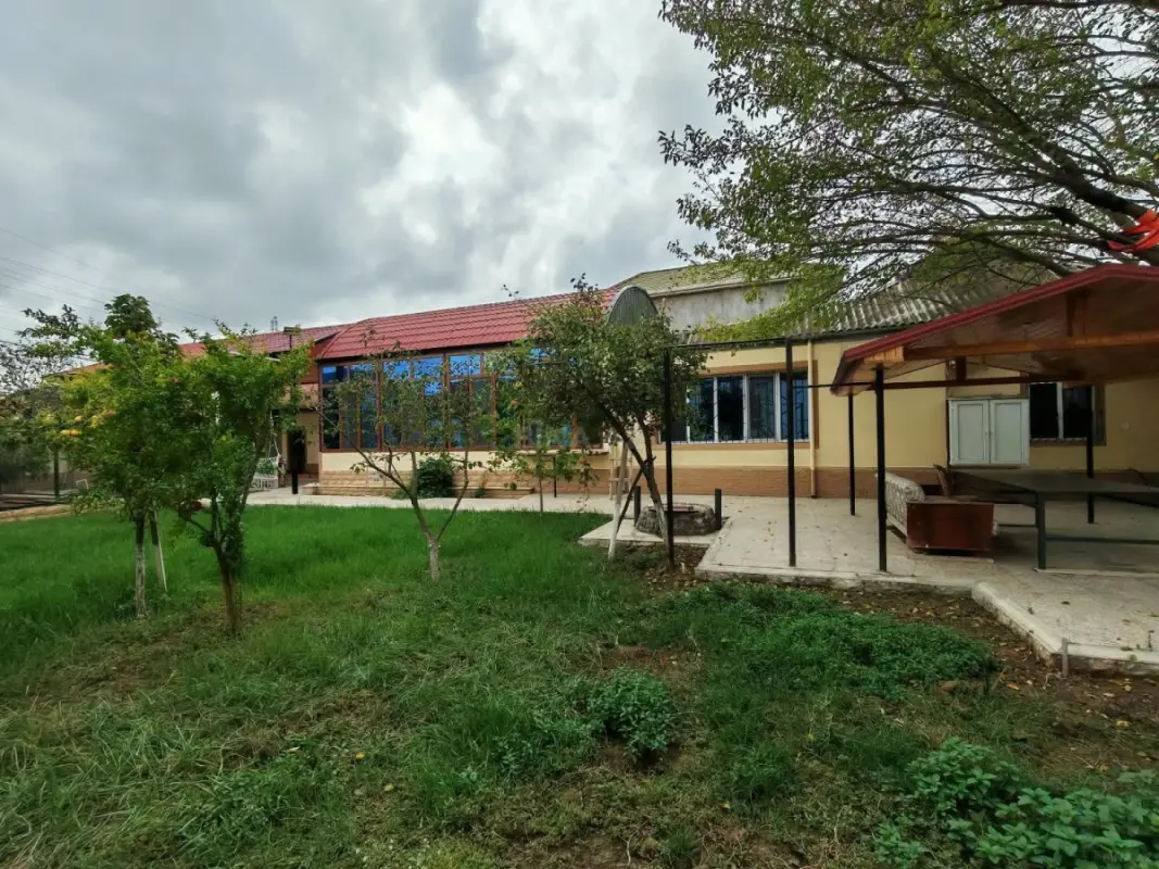 Satılır 5 otaqlı həyət evi 190 m²