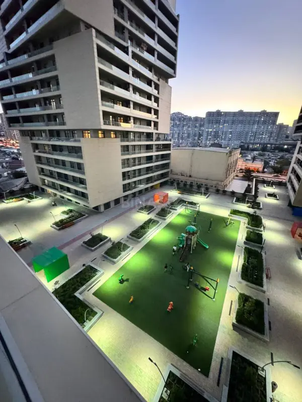 Kirayə verilir 3 otaqlı mənzil 155 m²