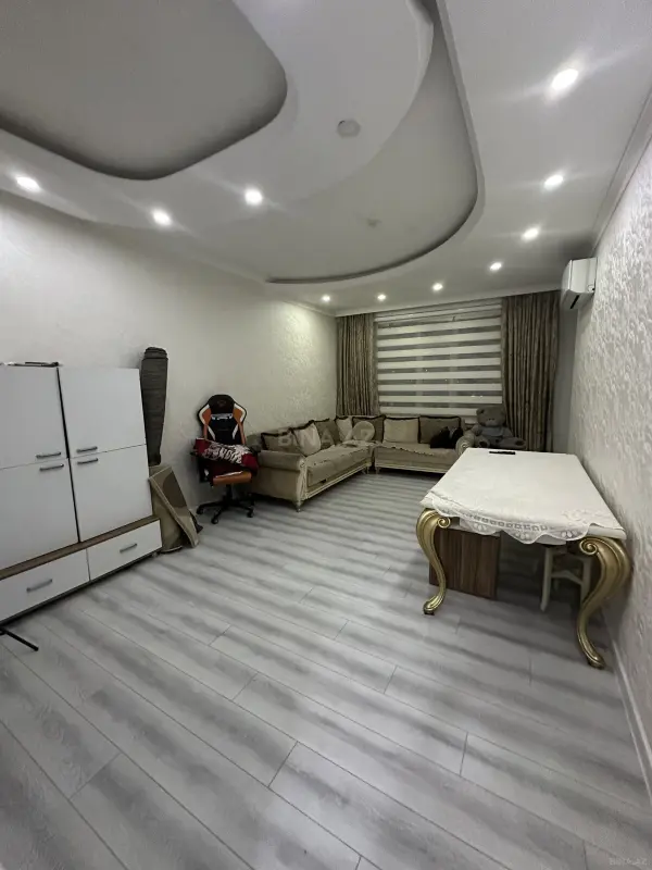 Satılır 2 otaqlı mənzil 67 m²