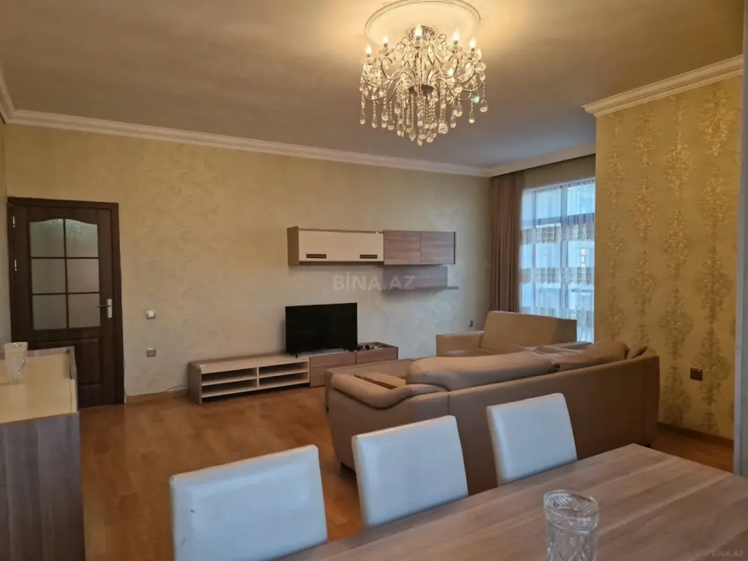 Satılır 3 otaqlı mənzil 120 m²