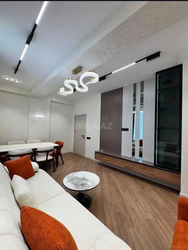 Satılır 3 otaqlı mənzil 112 m²