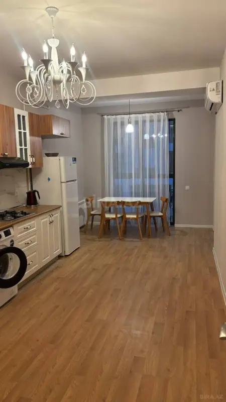 Satılır 2 otaqlı mənzil 97 m²