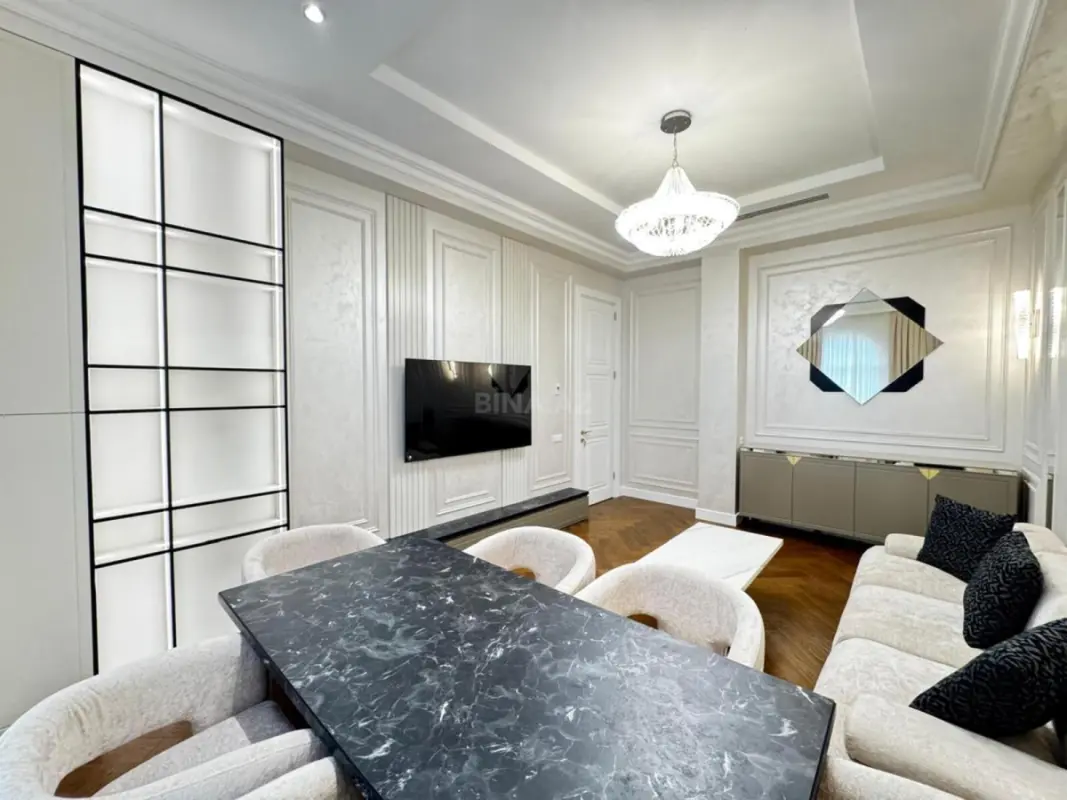 Kirayə verilir 3 otaqlı mənzil 150 m²