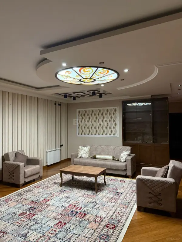 Kirayə verilir 4 otaqlı mənzil 165 m²