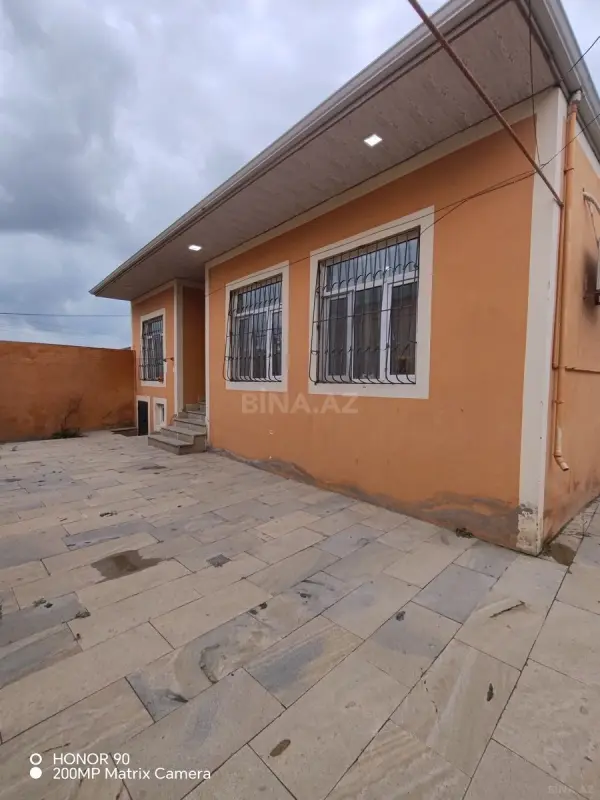 Satılır 3 otaqlı həyət evi 95 m²