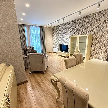 Satılır 4 otaqlı mənzil 180 m² — Bakı, Yasamal 4 otaq 180.00 m²
