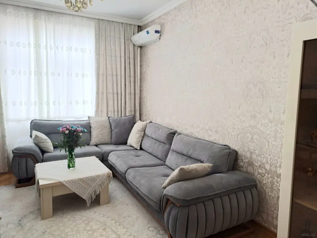 Satılır 2 otaqlı mənzil 90 m²