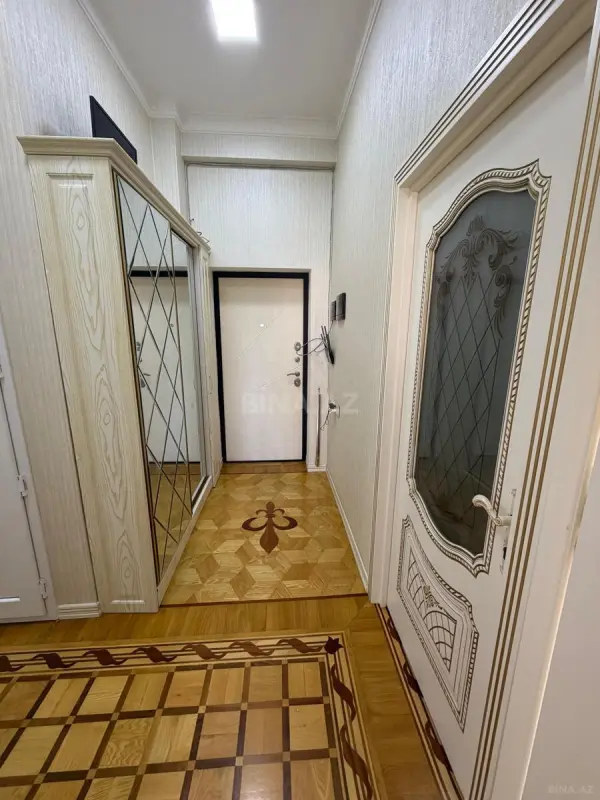Satılır 3 otaqlı mənzil 92 m²