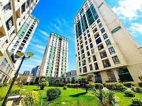 Satılır 4 otaqlı mənzil 180 m² — Bakı 4 otaq 180.00 m²