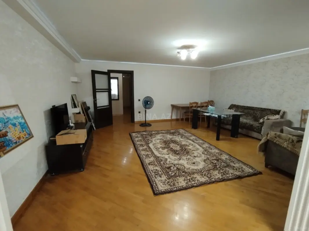 Satılır 2 otaqlı mənzil 70 m²